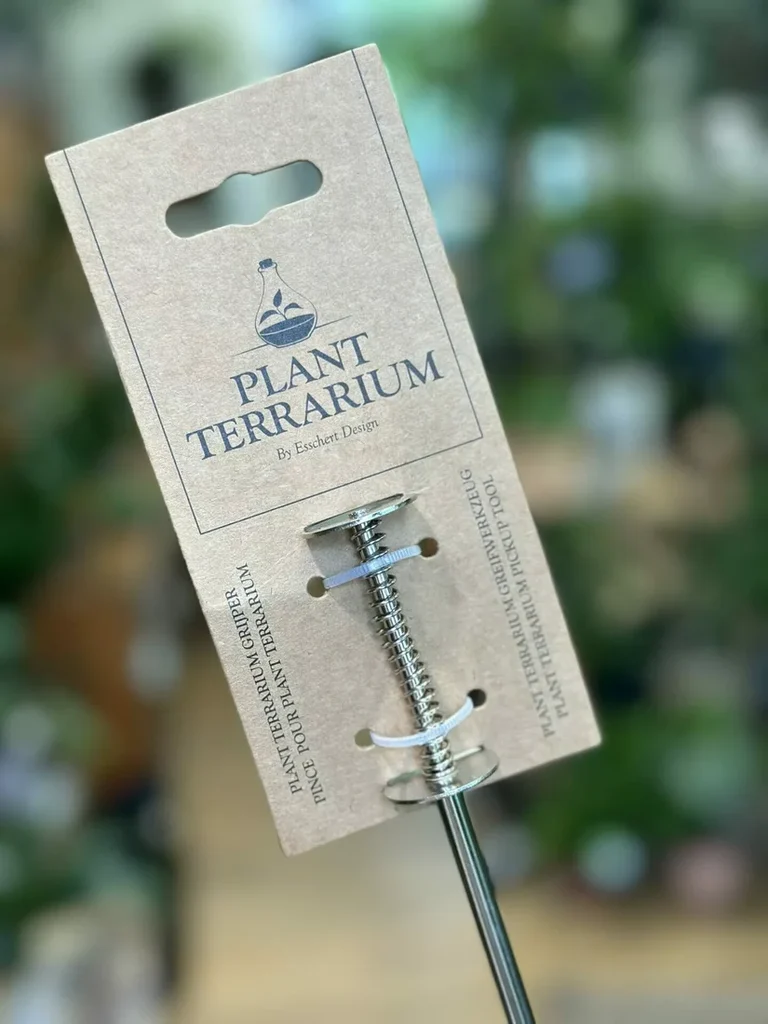 Extra Long Terrarium Pick Up Tool With Claw