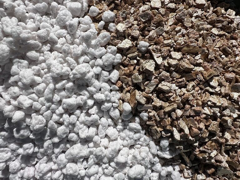 Comparison of perlite and vermiculite, two popular soil additives used in gardening for aeration, drainage, and moisture retention.