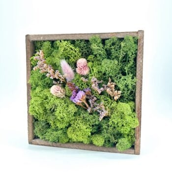 inished Moss Art Heather Field with preserved moss and lavender-pink dried flowers.